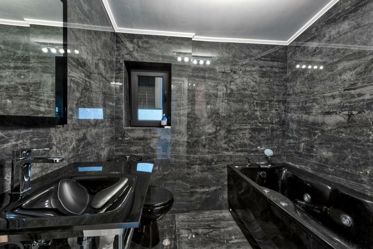 Le Park Apartment Bucharest Exterior photo